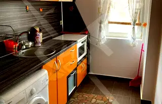 Двустаен апартамент в Колхозен пазар, Варна с асансьор