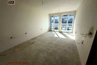 Двустаен апартамент с тераса в Колхозен пазар, Варна