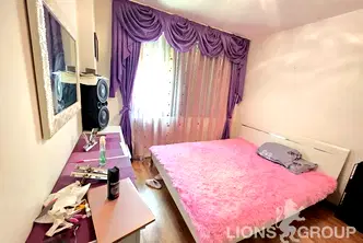 Двустаен апартамент с югоизточно изложение в Колхозен пазар, Варна