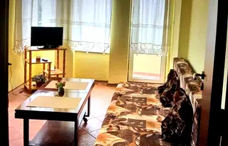 Двустаен апартамент с две тераси в Колхозен пазар, Варна
