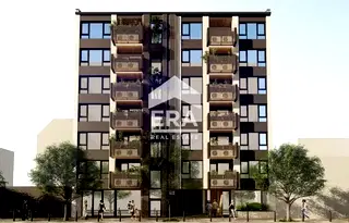 Тристаен апартамент в Колхозен пазар, Варна с асансьор