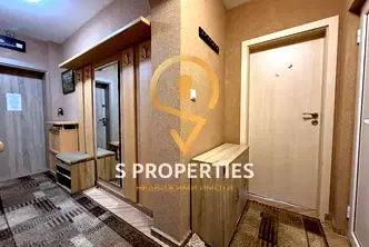 Тристаен апартамент с 4 отделни стаи в Колхозен пазар, Варна