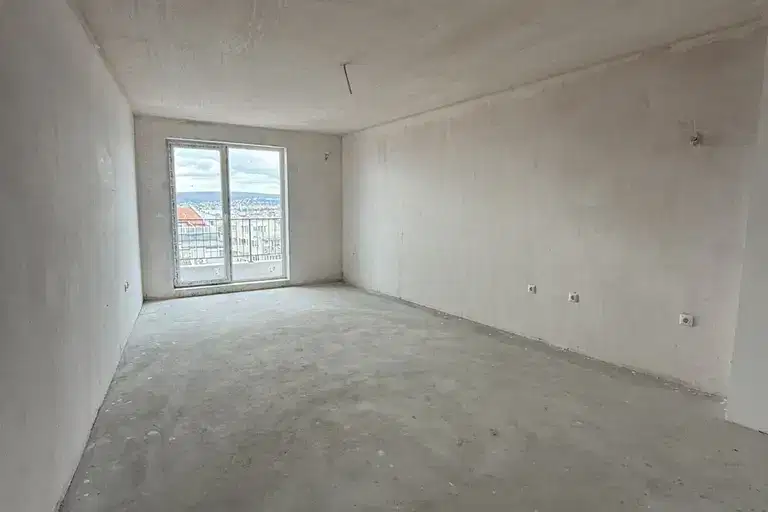 3-bedroom apartment in Varna, Kolhozen Pazar