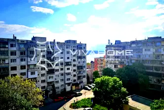 Многостаен апартамент във Варна, Колхозен пазар