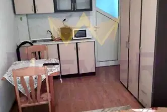 Двустаен апартамент на партер в Колхозен пазар, Варна