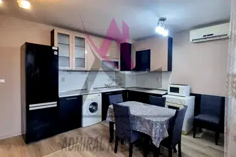 Двустаен апартамент с тераса в Колхозен пазар, Варна