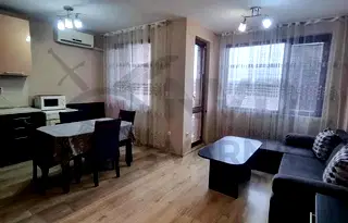 Двустаен апартамент с тераса в Колхозен пазар, Варна