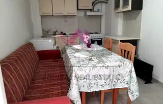 Двустаен апартамент на 3-ти етаж в Колхозен пазар, Варна