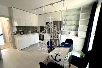 Двустаен апартамент с паркомясто в Колхозен пазар, Варна