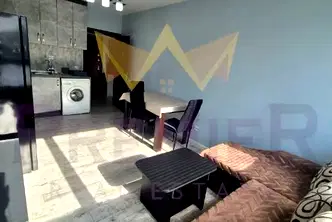 Двустаен апартамент с две тераси в Колхозен пазар, Варна