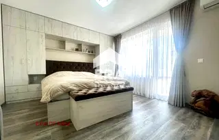 Тристаен апартамент с тераса в Конфуто, Варна