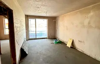 Двустаен апартамент в Левски 1, Варна с асансьор