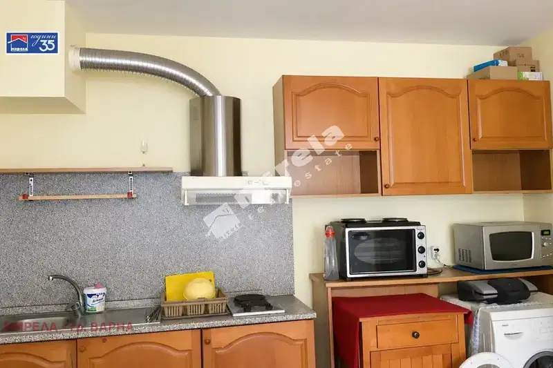 Двустаен апартамент с тераса в Левски 1, Варна