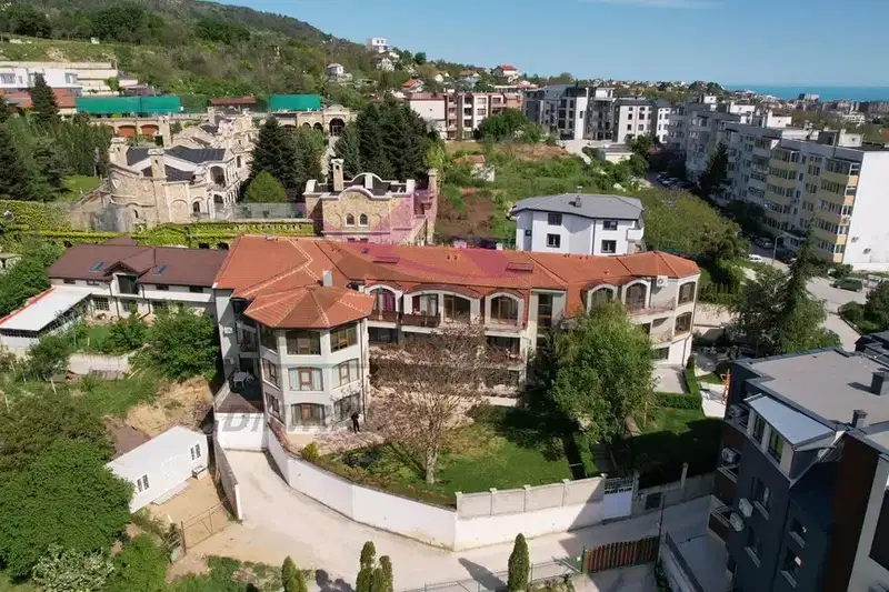 3-bedroom apartment in Varna, Levski 1
