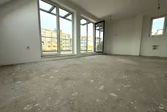 Мезонет с 3 спални в Левски 1, Варна с голяма тераса