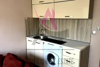 Двустаен апартамент на първи етаж в Левски, Варна с тераса