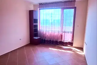 Двустаен апартамент с тераса в Левски 1, Варна