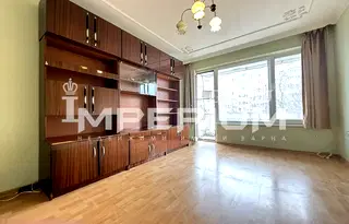 Тристаен апартамент в Левски, Варна с тераса