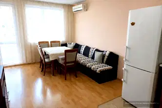 Тристаен апартамент във Варна, Левски 1