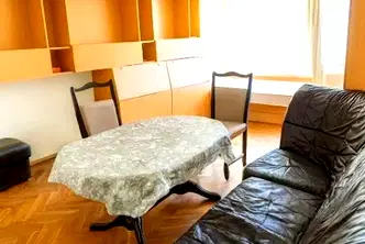 Тристаен апартамент в Левски, Варна с обновен вид