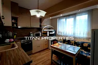 Тристаен апартамент в Левски 1, Варна с тераса