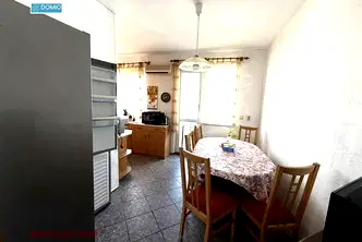 Просторен 4-стаен апартамент в Левски 1, Варна с тераса