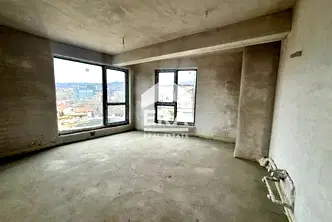Двустаен апартамент в Левски 2, Варна с тераса