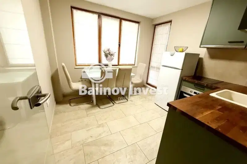 Three-room apartment with parking space in Levski 2, Varna