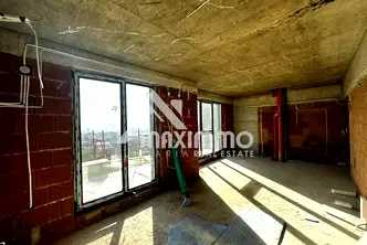 Тристаен апартамент с панорамна гледка в Левски 2, Варна