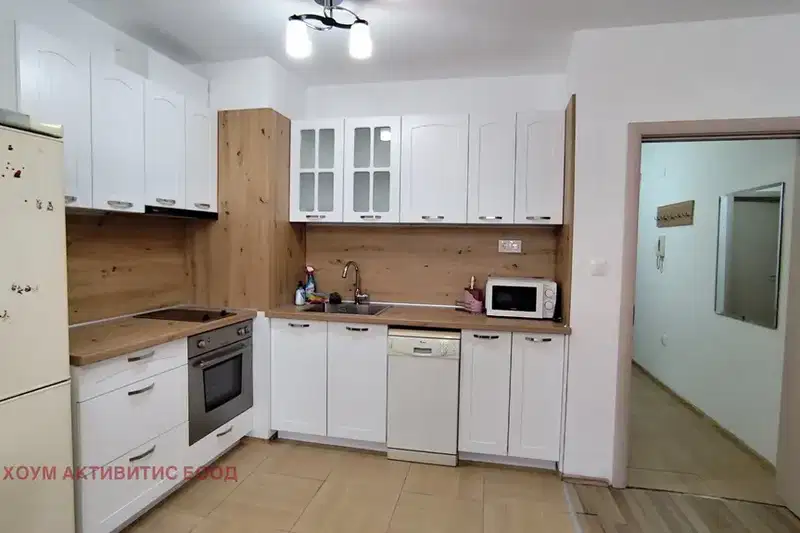 Двустаен апартамент с два балкона в Левски 2, Варна