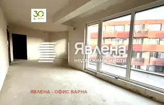 Едностаен апартамент във Варна, Лятно кино Тракия