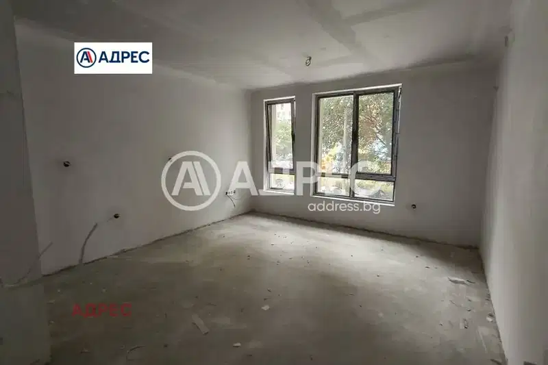 Тристаен апартамент във Варна, Лятно кино Тракия