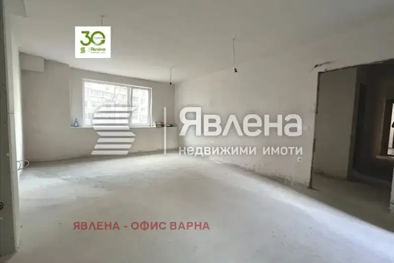 Тристаен апартамент във Варна, Лятно кино Тракия