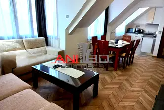 Тристаен апартамент с паркомясто в Лятно кино Тракия, Варна