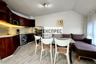 Тристаен апартамент с тераса в Лятно кино Тракия, Варна