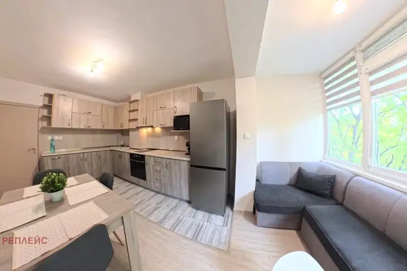 Three-room apartment with terrace in Lyatno kino Trakiya, Varna