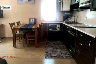 Тристаен апартамент с тераса в Лятно кино Тракия, Варна