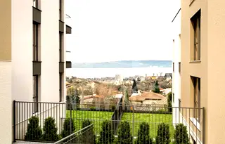 Тристаен апартамент с морска панорама в м-т Акчелар, Варна