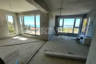 Просторен 3-стаен апартамент с морска панорама в м-т Акчелар, Варна