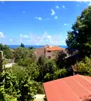 Тристаен апартамент с морска панорама в м-т Ален мак, Варна