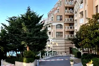 Тристаен апартамент във Варна, м-т Ален мак