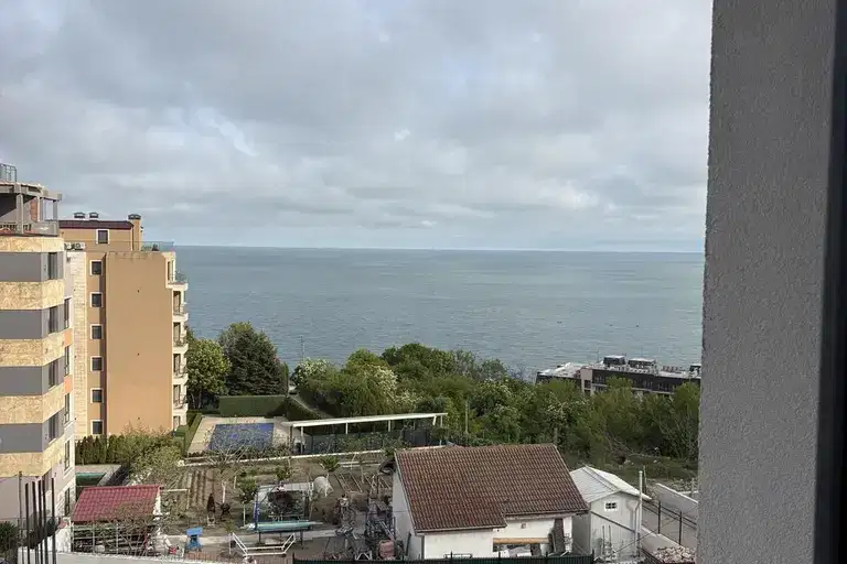 3-bedroom apartment in Varna, Alen Mak