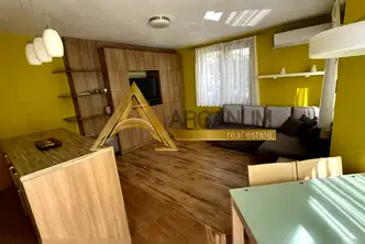 Двустаен апартамент с морска гледка в м-т Долна Трака, Варна
