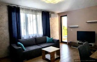 Тристаен апартамент в м-т Долна Трака, Варна, на втори етаж
