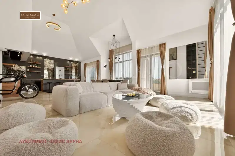 4-bedroom apartment in Varna, Evksinograd