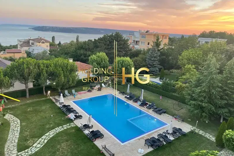 4-bedroom apartment in Varna, Evksinograd