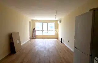 Тристаен апартамент в Горна Трака с паркомясто