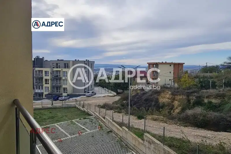 Двустаен апартамент в м-т Пчелина, Варна с тераса