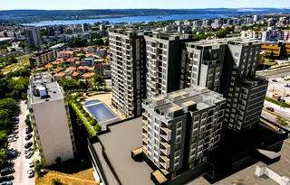 2-стаен апартамент с панорамна тераса в Младост 1, Варна