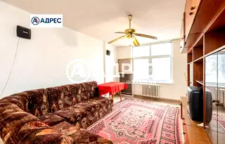 Тристаен апартамент във Варна, Младост 1
